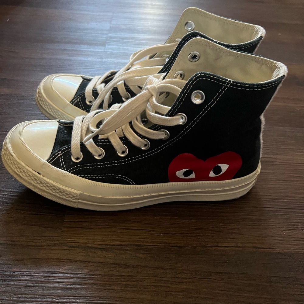 Comme des Garçons Play - Black Converse